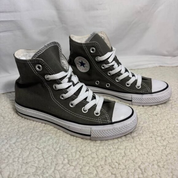 Classic Converse High Top - Women’s Size 5 - Picture 3 of 5